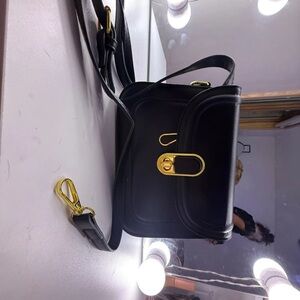 Elegant Black Leather Shoulder Bag